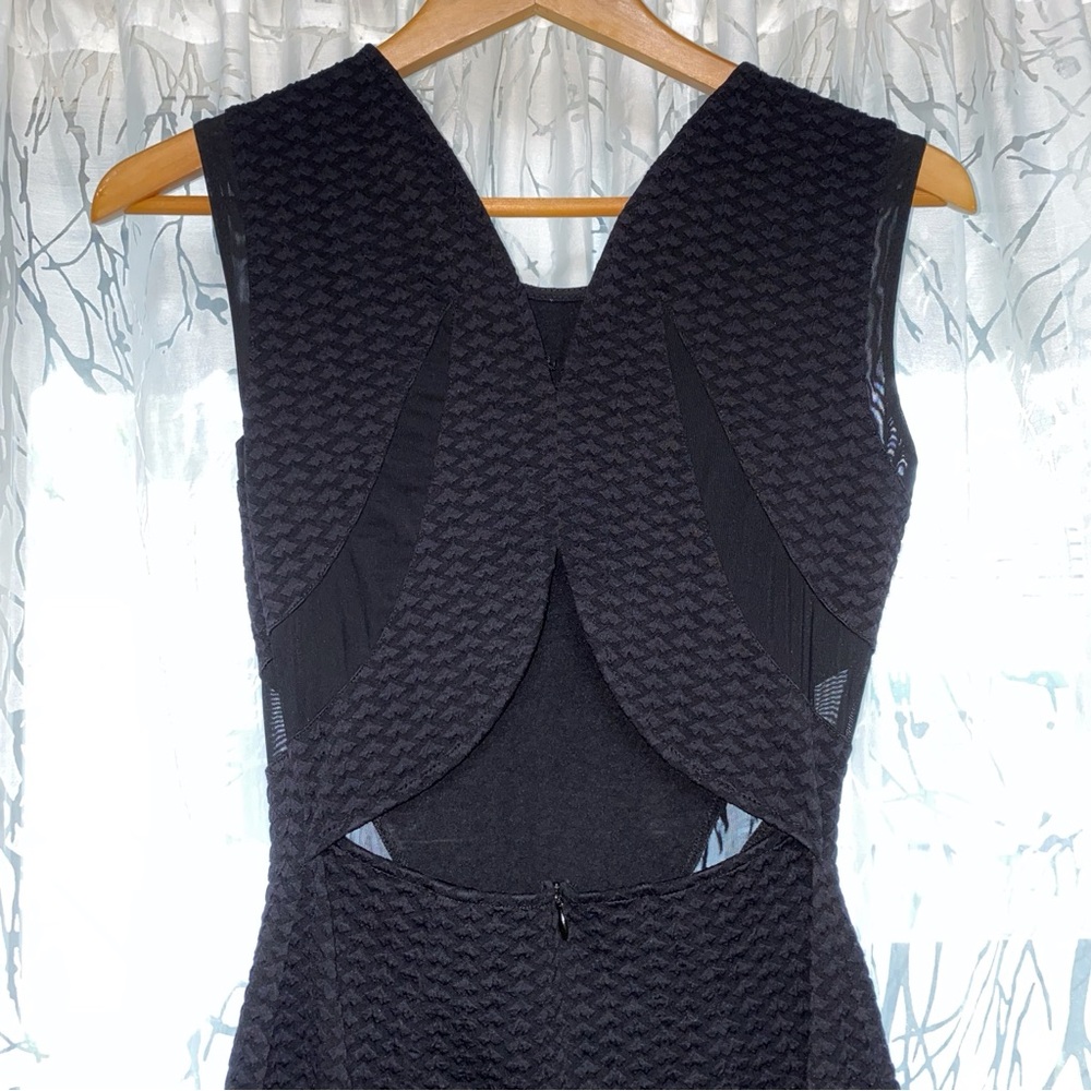 OPENING CEREMONY BLACK OPEN BACK SHEER SIDE PANEL SLEEVELESS FITTED MAXI DRESS - Picture 11 of 13
